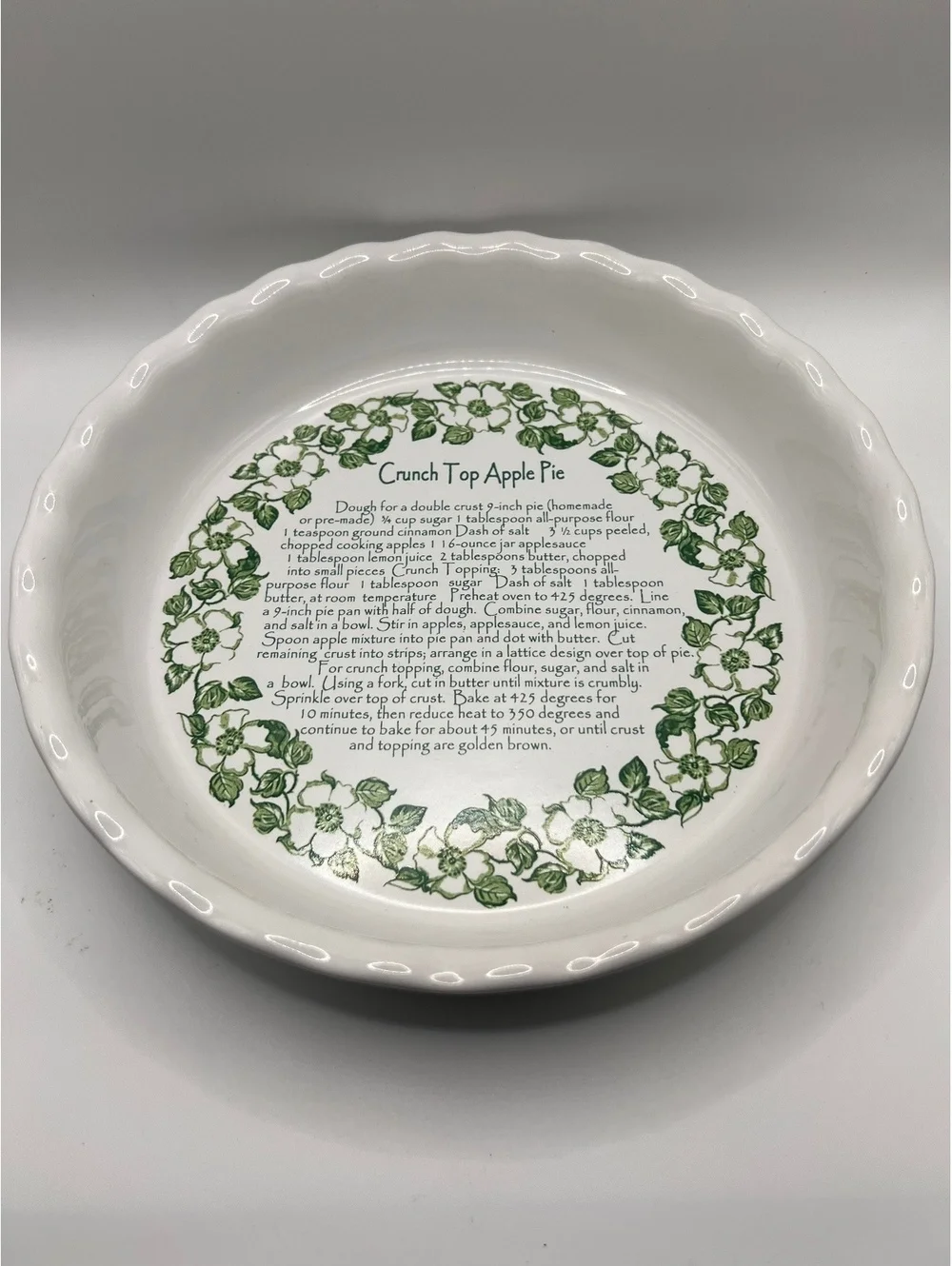 New Paula Deen Apple Pie Recipe Round scalloped Ceramic Baking Plate [COPY]
